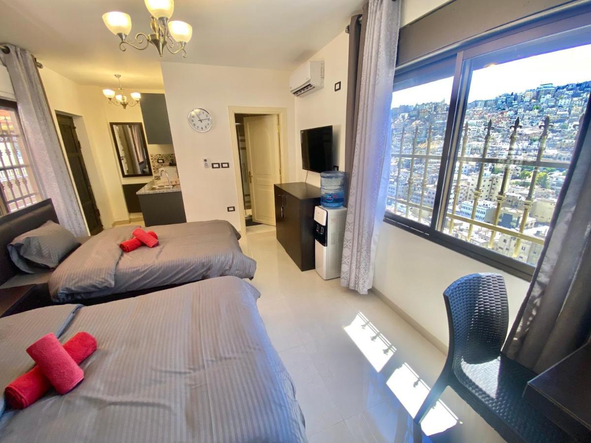 Villa Mira Guesthouse 2 - Downtown Central Amman - Al Diyrih 外观 照片
