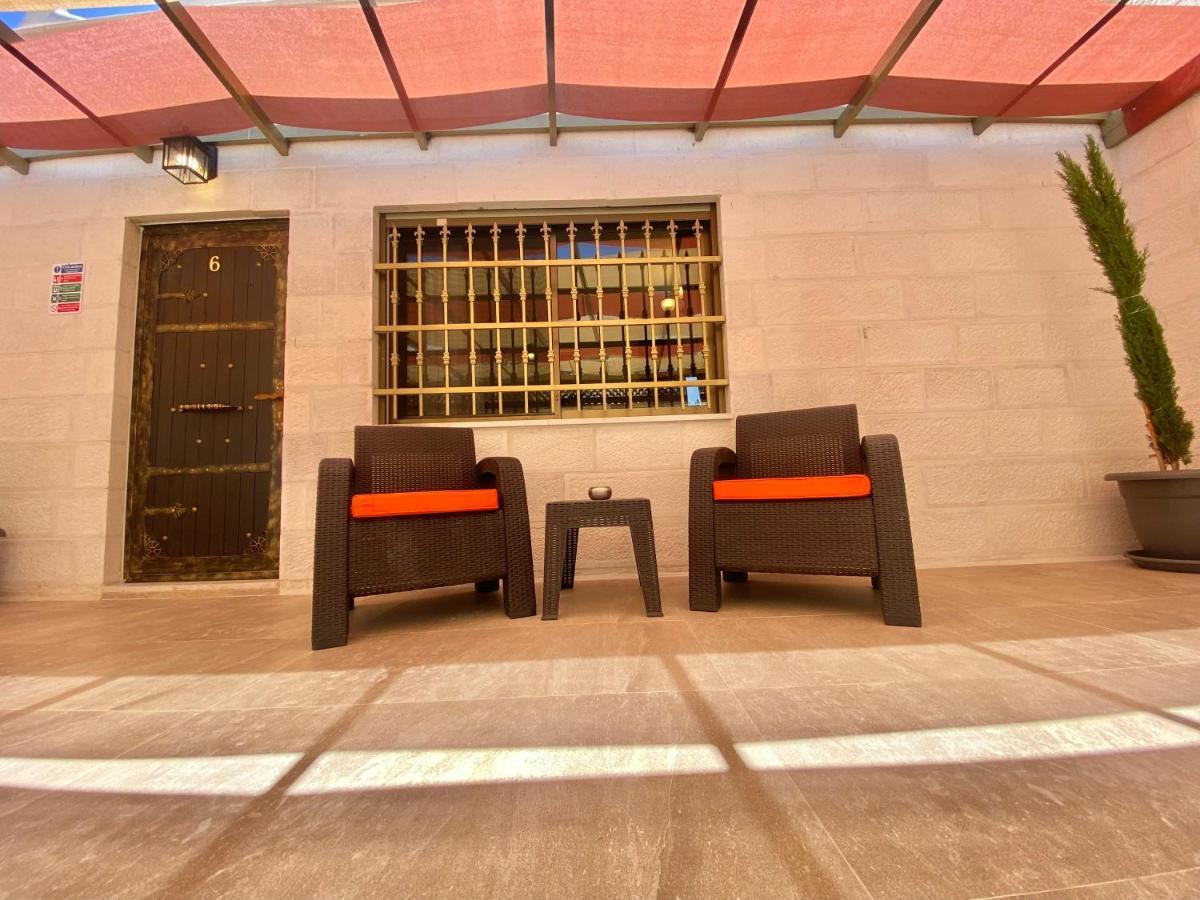 Villa Mira Guesthouse 2 - Downtown Central Amman - Al Diyrih 外观 照片
