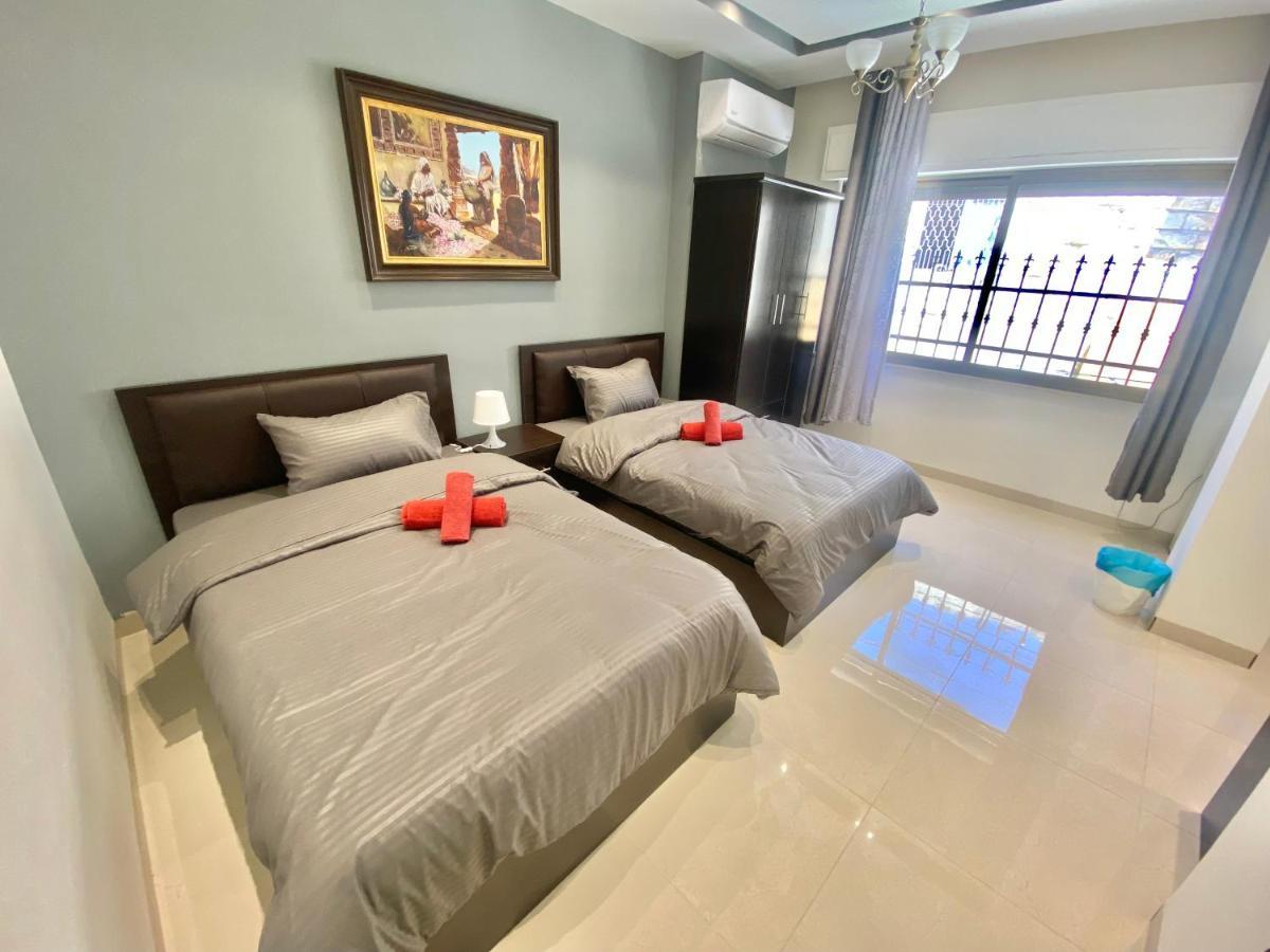 Villa Mira Guesthouse 2 - Downtown Central Amman - Al Diyrih 外观 照片