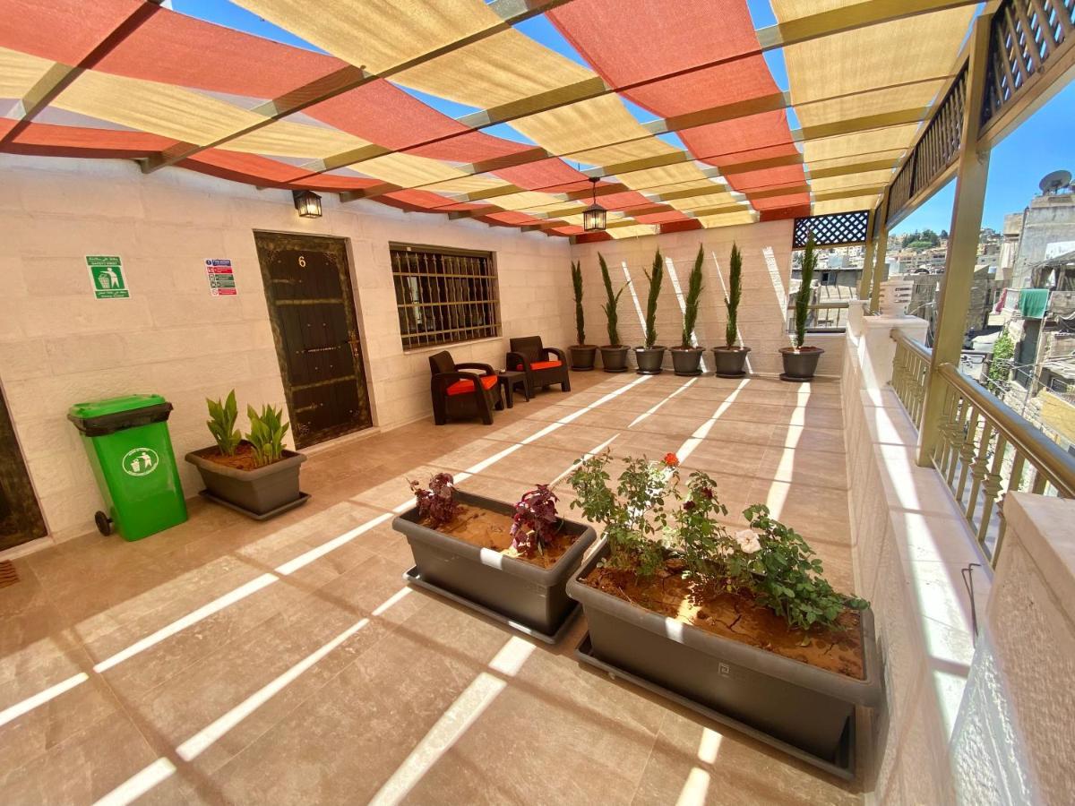 Villa Mira Guesthouse 2 - Downtown Central Amman - Al Diyrih 外观 照片