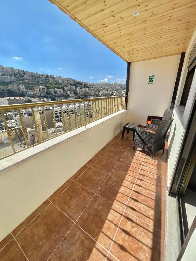 Villa Mira Guesthouse 2 - Downtown Central Amman - Al Diyrih 外观 照片