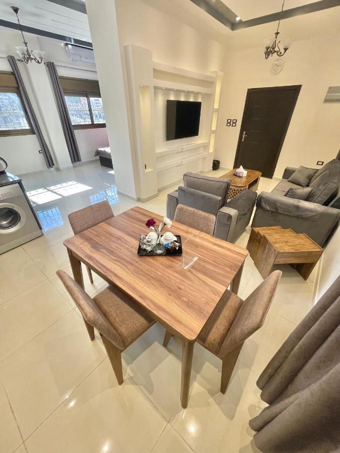 Villa Mira Guesthouse 2 - Downtown Central Amman - Al Diyrih 外观 照片