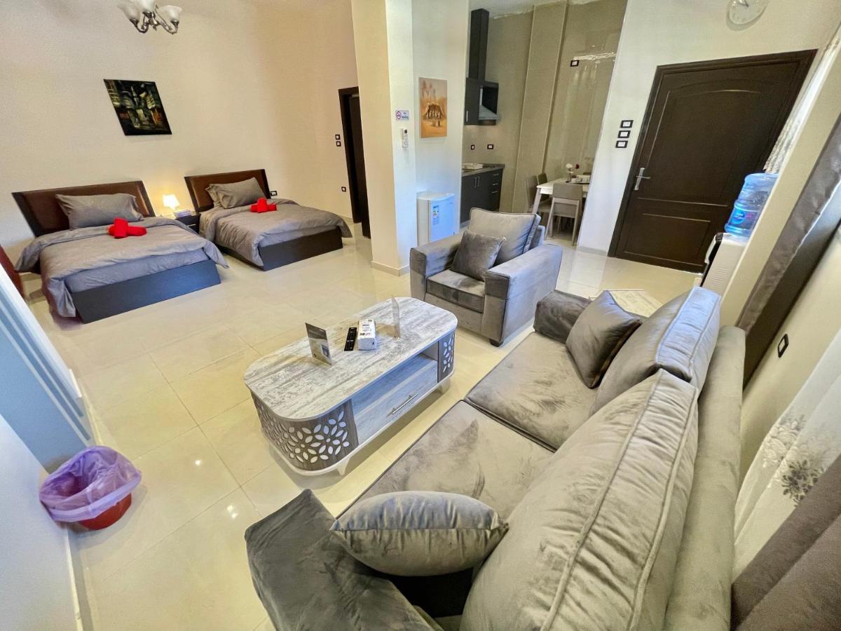 Villa Mira Guesthouse 2 - Downtown Central Amman - Al Diyrih 外观 照片