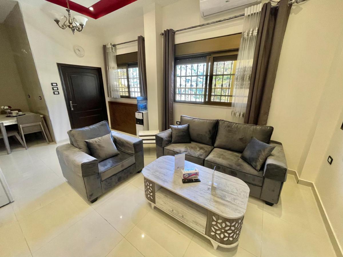 Villa Mira Guesthouse 2 - Downtown Central Amman - Al Diyrih 外观 照片